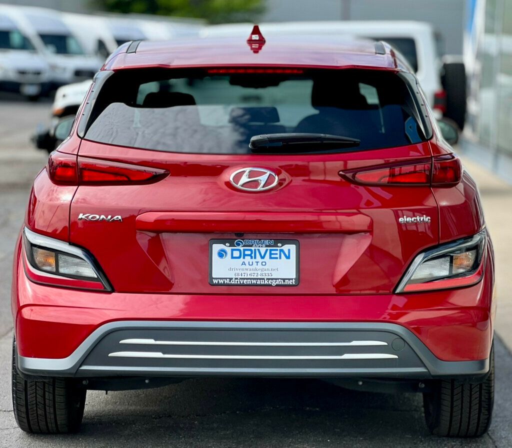 2022 Hyundai Kona SEL photo 4