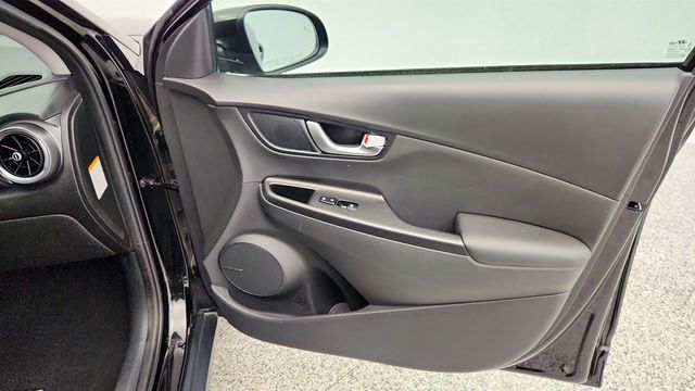 2022 Hyundai Kona Electric Limited FWD - 22962865 - 26