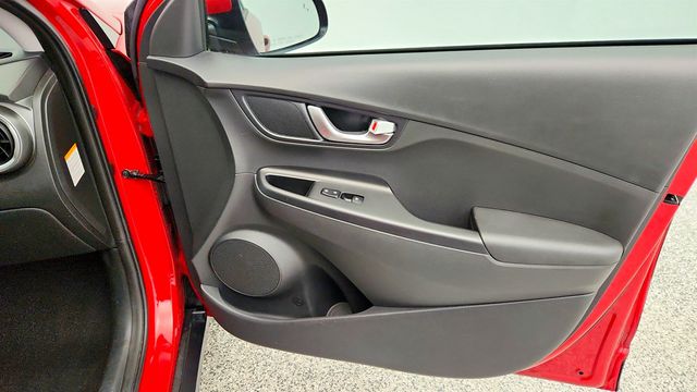 2022 Hyundai Kona Electric SEL with Convenience Package - 22961355 - 23