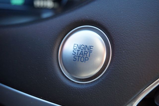 2022 Hyundai Palisade CALLIGRAPHY, SUPER LOW MILES, PANORAMA MOON ROOF, LEATHER - 22953196 - 27