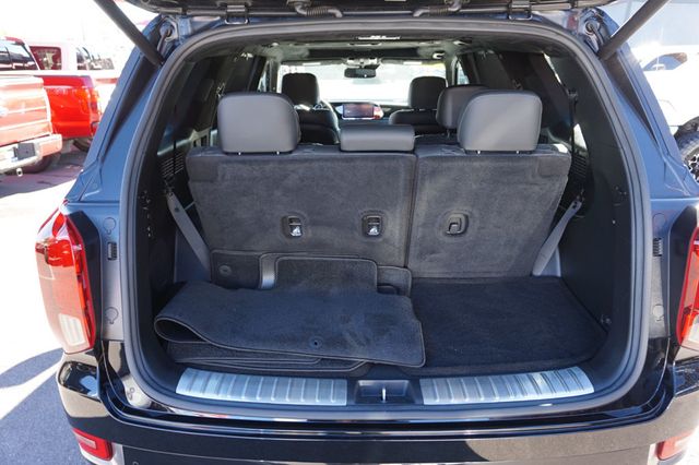2022 Hyundai Palisade CALLIGRAPHY, SUPER LOW MILES, PANORAMA MOON ROOF, LEATHER - 22953196 - 7