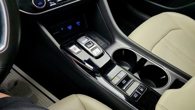 2022 Hyundai Sonata Limited 1.6T - 23044540 - 16