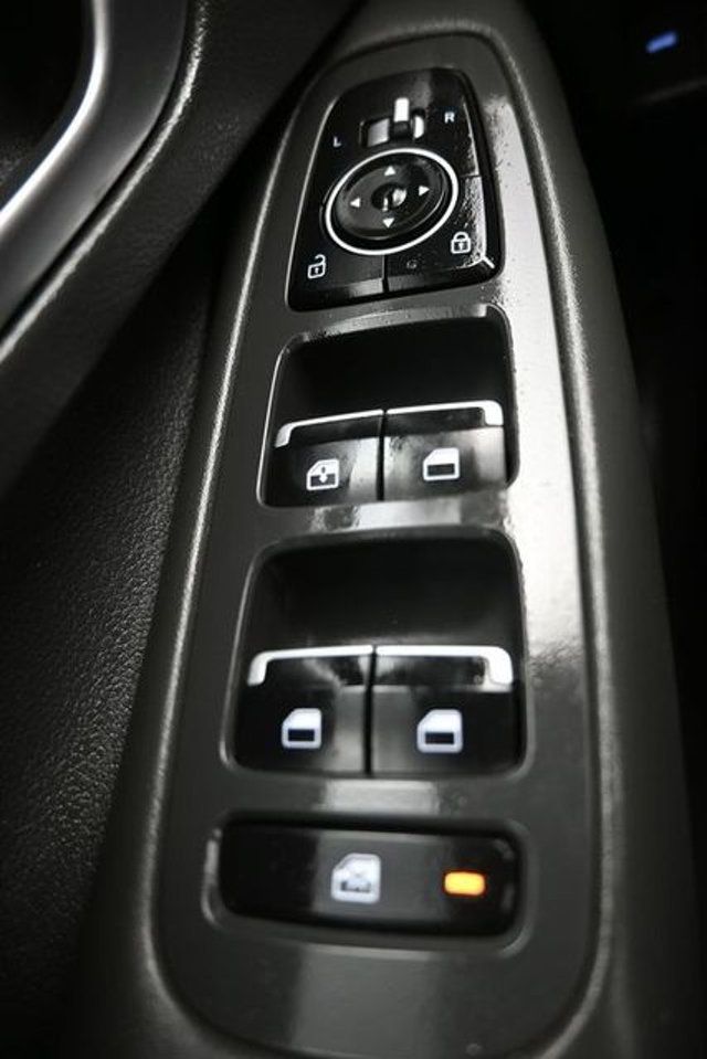 2022 Hyundai Sonata SE 2.5L - 22984850 - 19