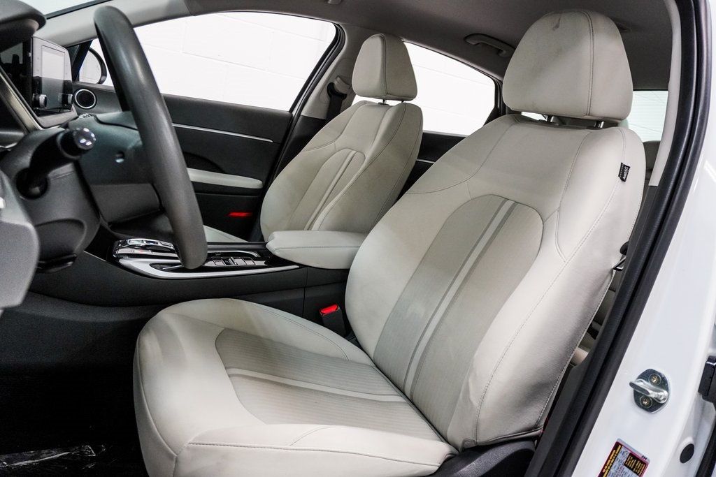 2022 Hyundai Sonata SEL photo 17