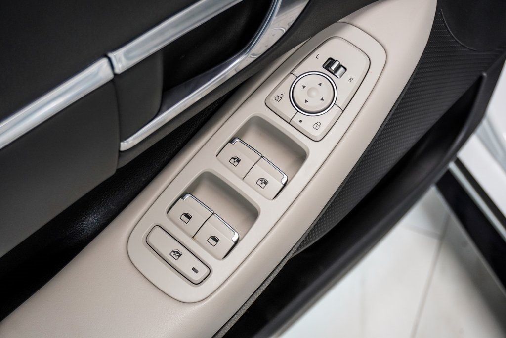 2022 Hyundai Sonata SEL photo 31