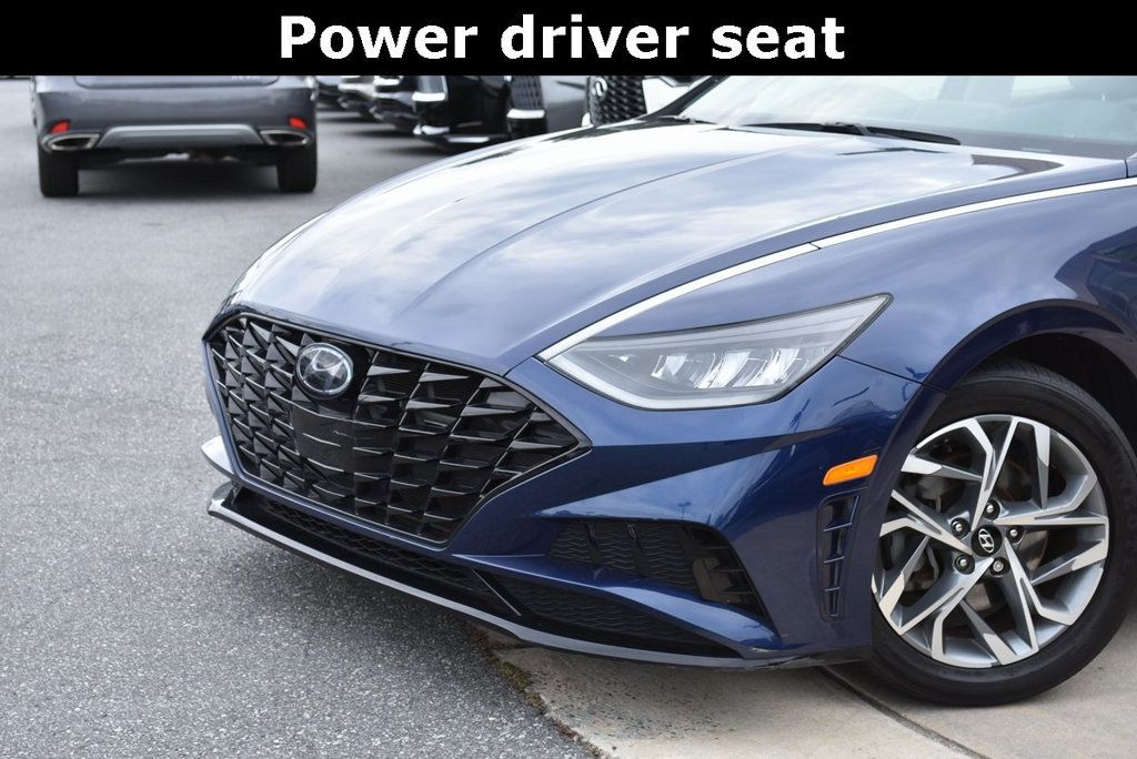 2022 Hyundai Sonata SEL Convenience photo 2