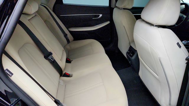 2022 Hyundai Sonata SEL 2.5L w/ Convenience Pkg, Panoramic Sunroof & Digital Cluster - 23089187 - 22