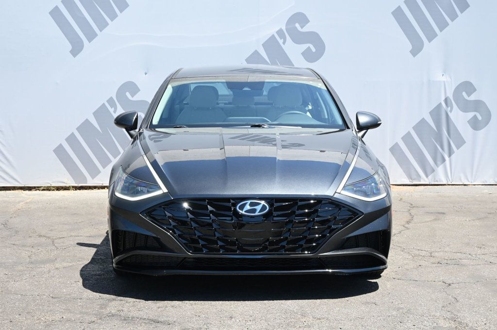 Hyundai Sonata photo 2