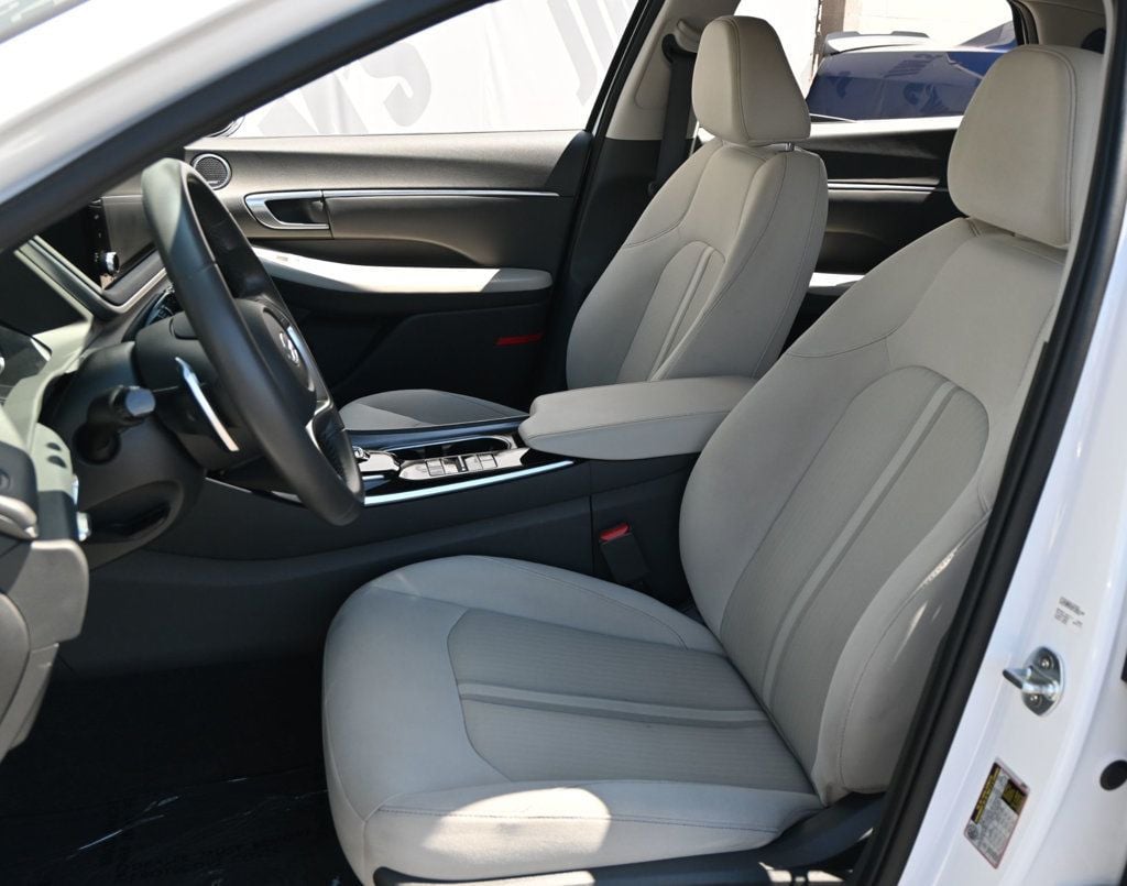 Hyundai Sonata photo 13