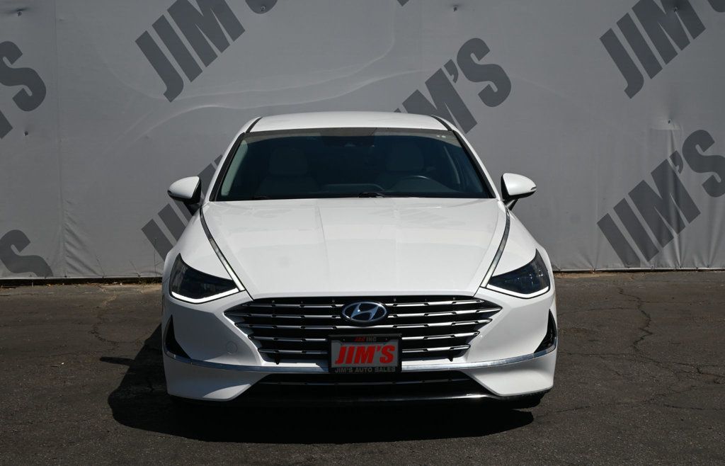 Hyundai Sonata photo 2
