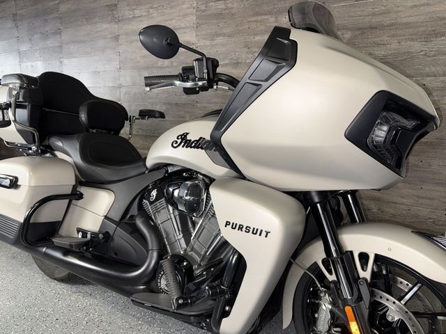 2022 Indian Pursuit Dark Horse LOW MILES! - 23092009 - 1