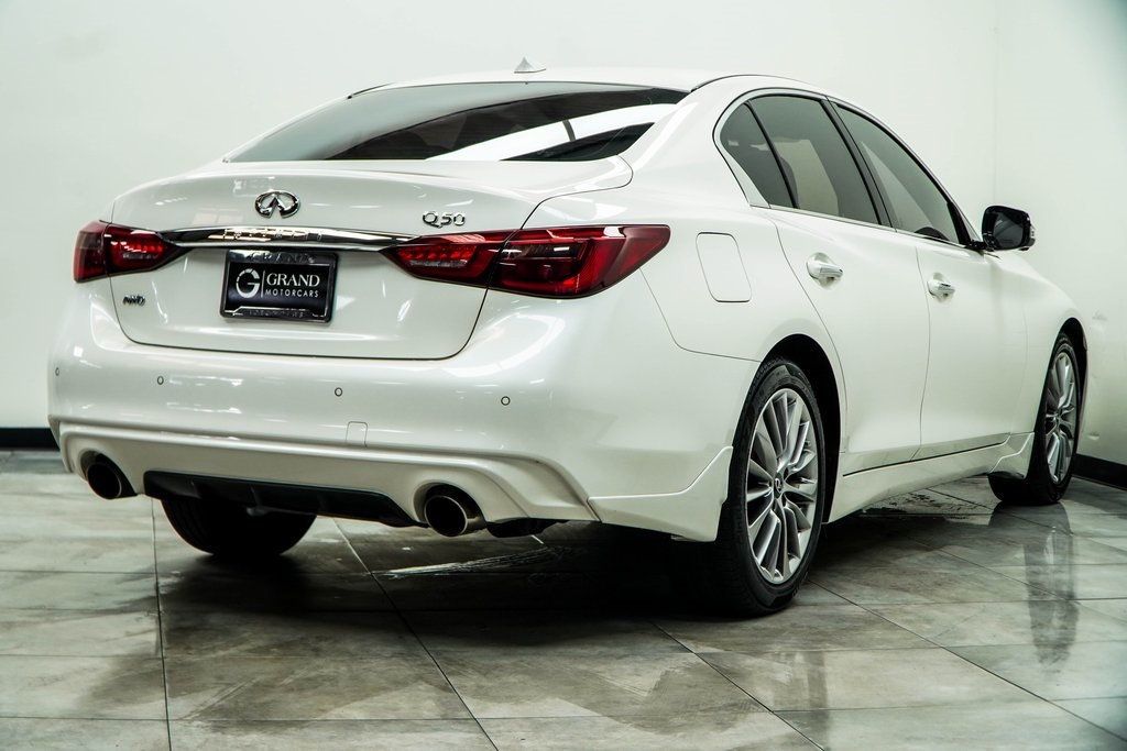 2022 Infiniti Q50 LUXE AWD photo 13