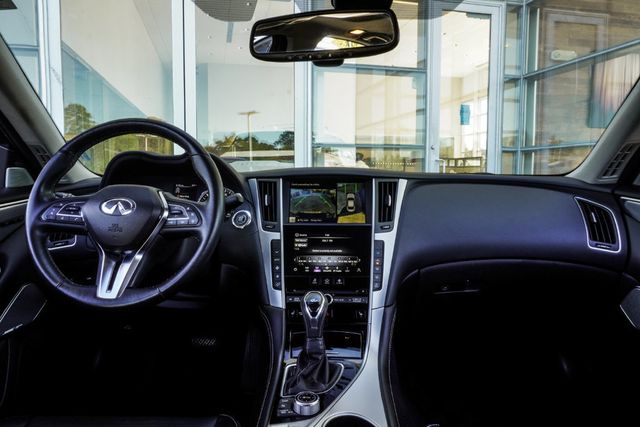 2022 INFINITI Q50 LUXE