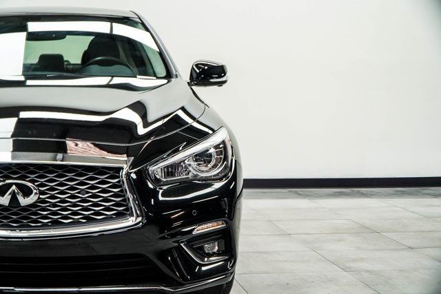 2022 Infiniti Q50 LUXE photo 2