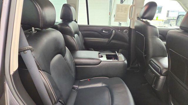 2022 INFINITI QX80 LUXE AWD w/ Leather Seating, Navigation & Bose Audio - 22992783 - 24