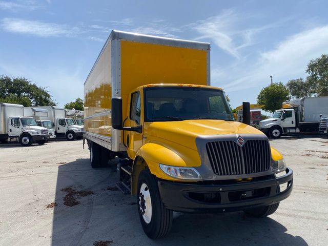 2022 International MV607 w/ 26ft Dry Freight Moving Box Truck w/ Liftgate - 23067066 - 1