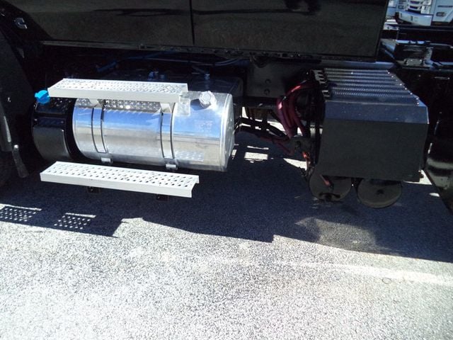 2022 International MV607 Extended Cab w/ 22' JerrDan Car Carrier 6 Ton Low Pro Wide Rollback - 22967462 - 23