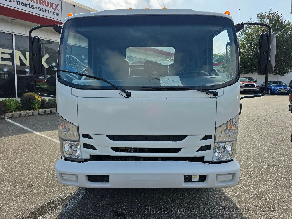 2022 Isuzu NPR photo 2