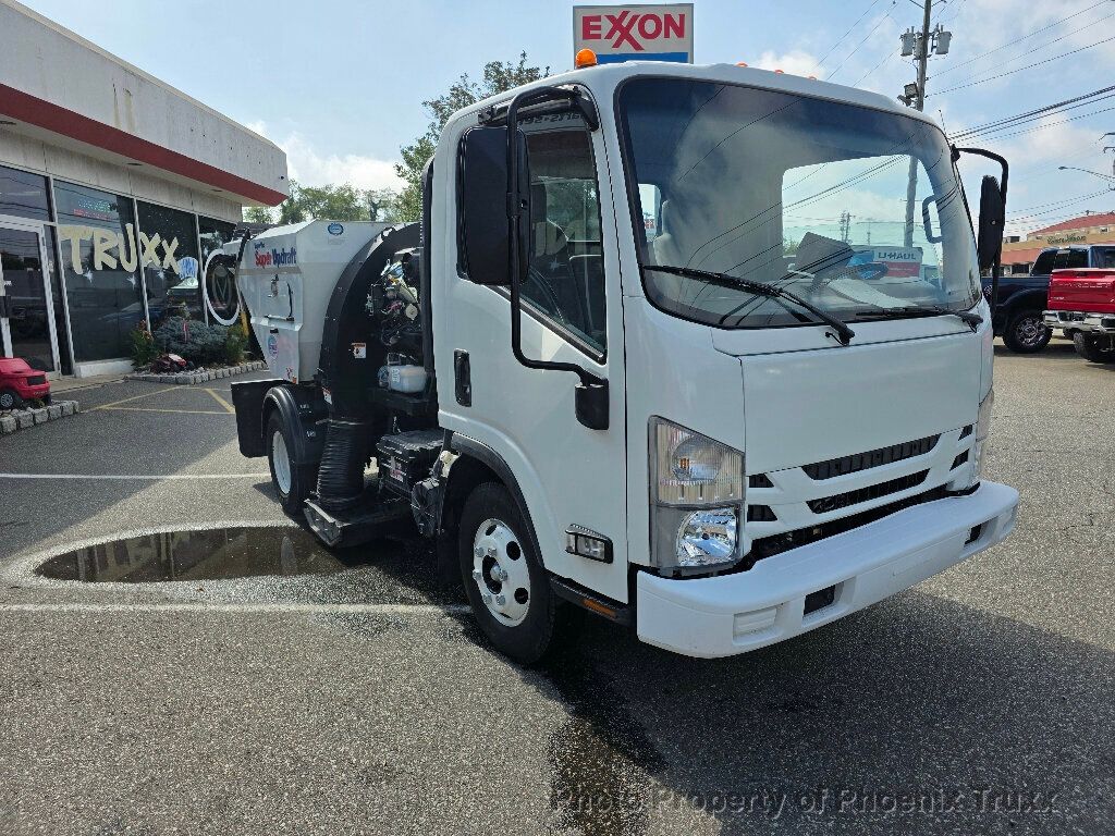 2022 Isuzu NPR photo 3