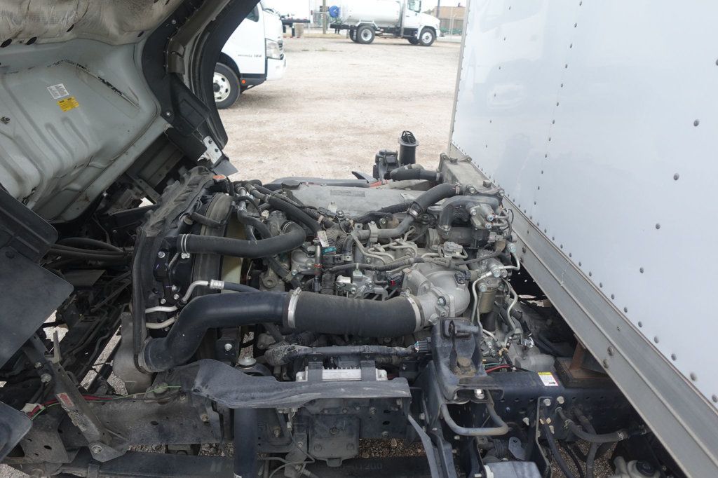 2022 Isuzu NPR HD (18ft Box with Lift Gate) - 22935971 - 52