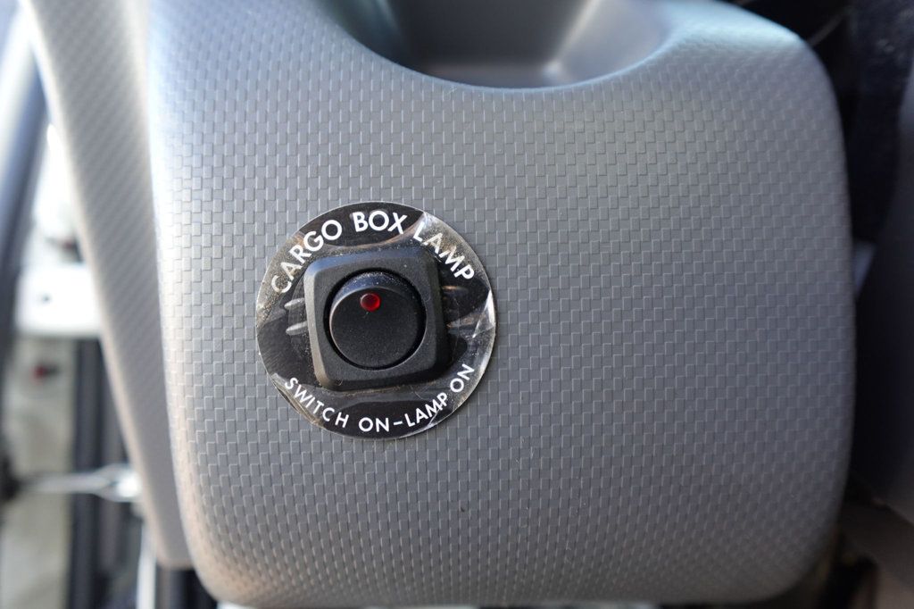 2022 Isuzu NPR HD (18ft Box w/ Lift Gate) - 22938146 - 45