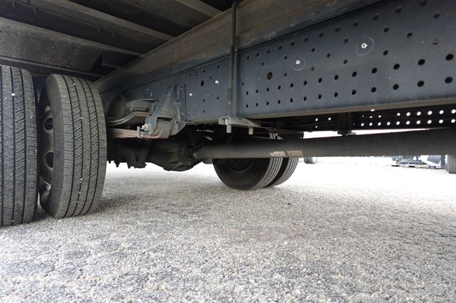 2022 Isuzu NPR HD (18ft Box w/ Lift Gate) - 22938163 - 14