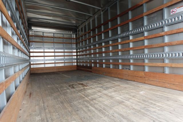 2022 Isuzu NPR HD (18ft Box w/ Lift Gate) - 22938163 - 26