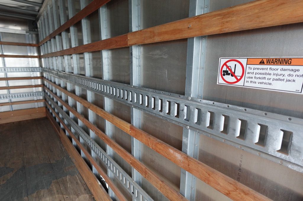 2022 Isuzu NPR HD (18ft Box w/ Lift Gate) - 22938163 - 28