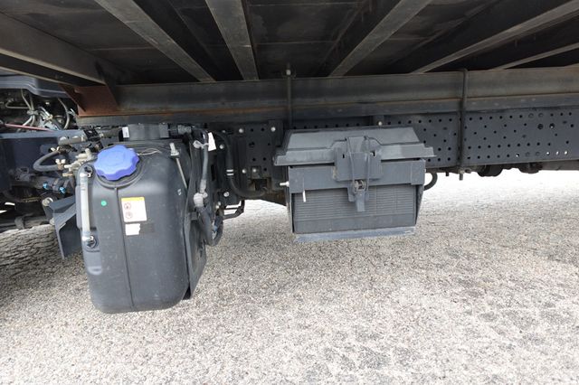 2022 Isuzu NPR HD (18ft Box w/ Lift Gate) - 22938163 - 35