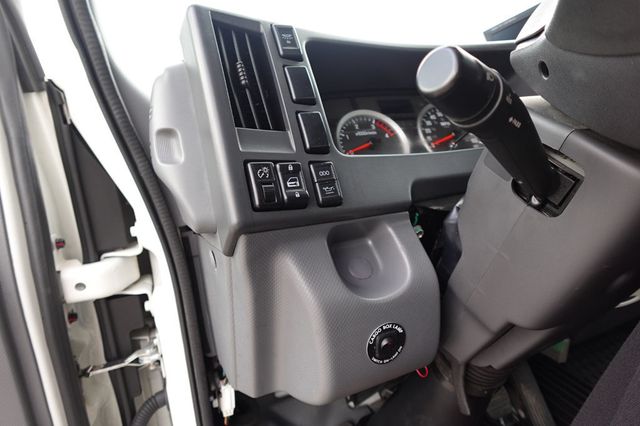 2022 Isuzu NPR HD (18ft Box w/ Lift Gate) - 22938163 - 46