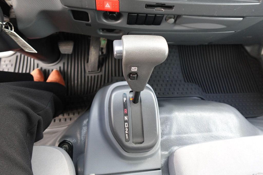 2022 Isuzu NPR HD (18ft Box w/ Lift Gate) - 22938163 - 52