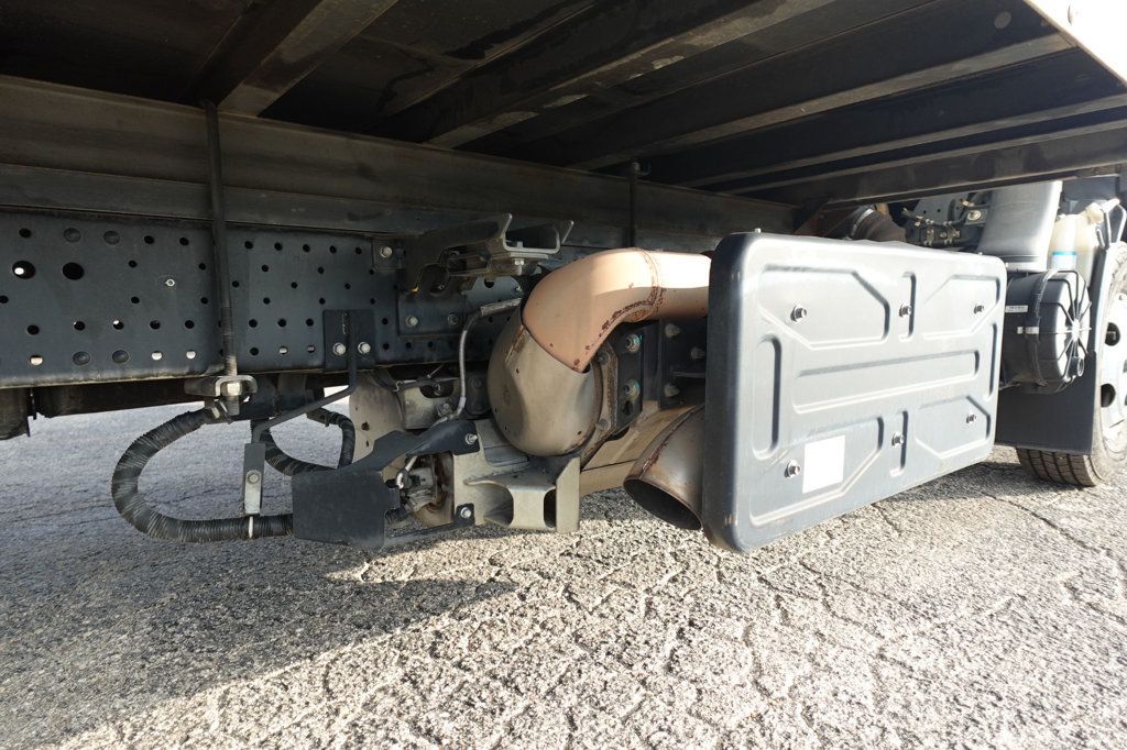 2022 Isuzu NPR HD (18ft Box w/ Lift Gate) - 22938530 - 11