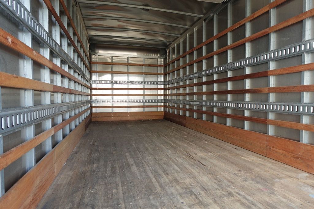 2022 Isuzu NPR HD (18ft Box w/ Lift Gate) - 22938530 - 20