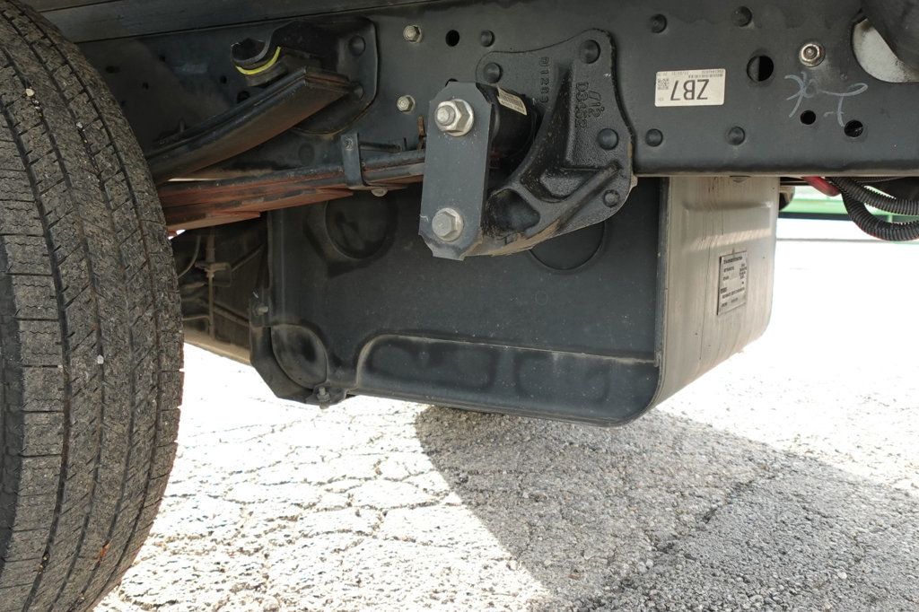 2022 Isuzu NPR HD (18ft Box w/ Lift Gate) - 22938530 - 24