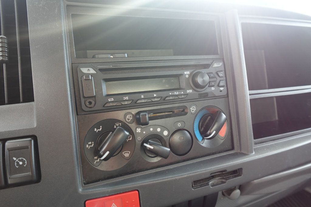 2022 Isuzu NPR HD (18ft Box w/ Lift Gate) - 22938530 - 45