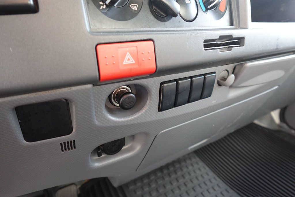 2022 Isuzu NPR HD (18ft Box w/ Lift Gate) - 22938530 - 46