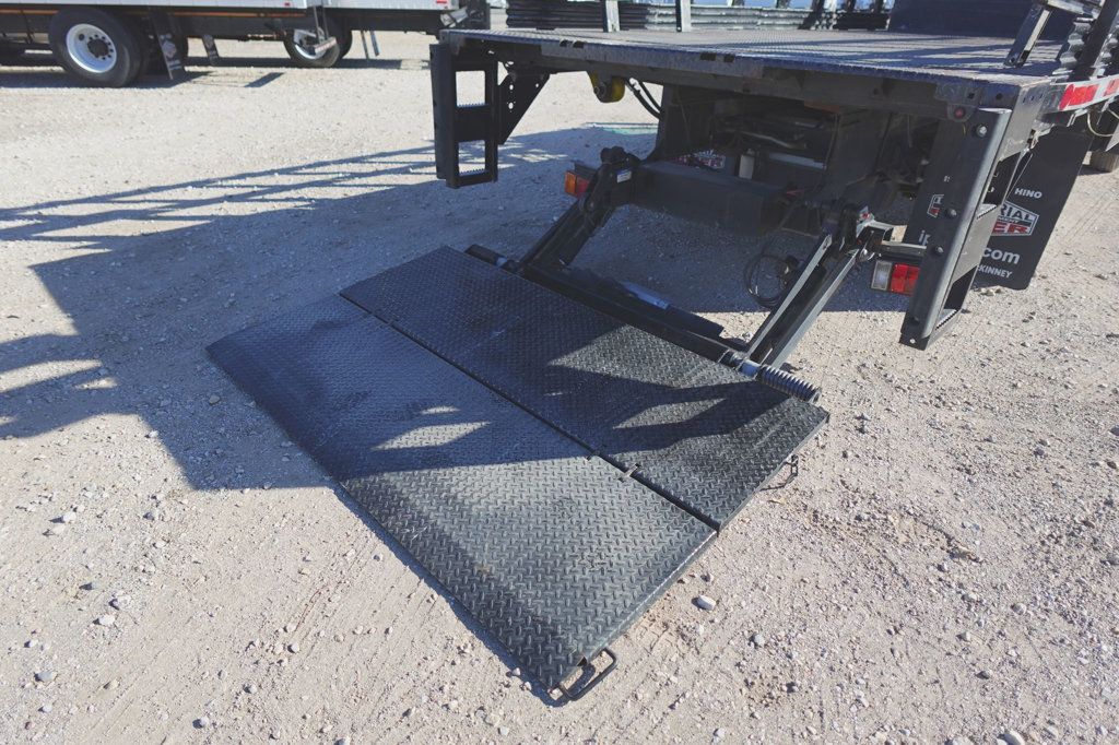 2022 Isuzu NRR (16ft Stakebed w/ Lift Gate) - 22973881 - 12