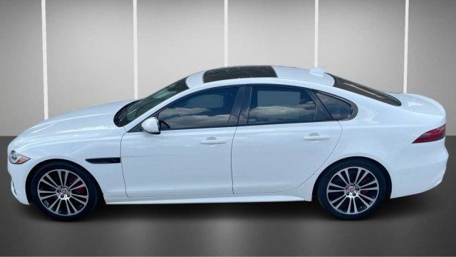2022 Jaguar XF R-Dynamic SE Sedan AWD - 23060085 - 10