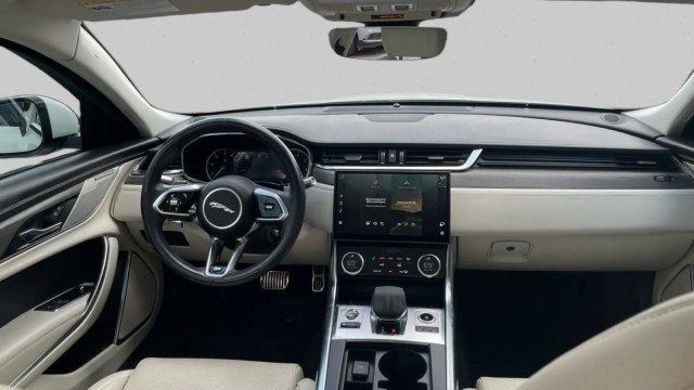 2022 Jaguar XF R-Dynamic SE Sedan AWD - 23060085 - 16