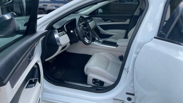 2022 Jaguar XF R-Dynamic SE Sedan AWD - 23060085 - 2