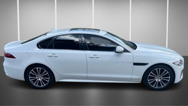 2022 Jaguar XF R-Dynamic SE Sedan AWD - 23060085 - 3