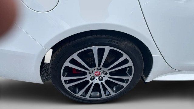 2022 Jaguar XF R-Dynamic SE Sedan AWD - 23060085 - 5