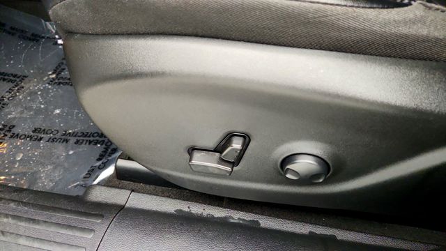 2022 Jeep Cherokee Latitude Lux 4x4 w/ Sun and Sound Group - 23088123 - 11