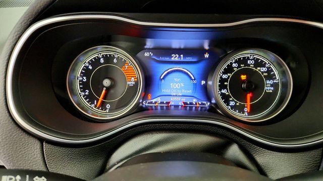 2022 Jeep Cherokee Latitude Lux 4x4 w/ Sun and Sound Group - 23088123 - 14