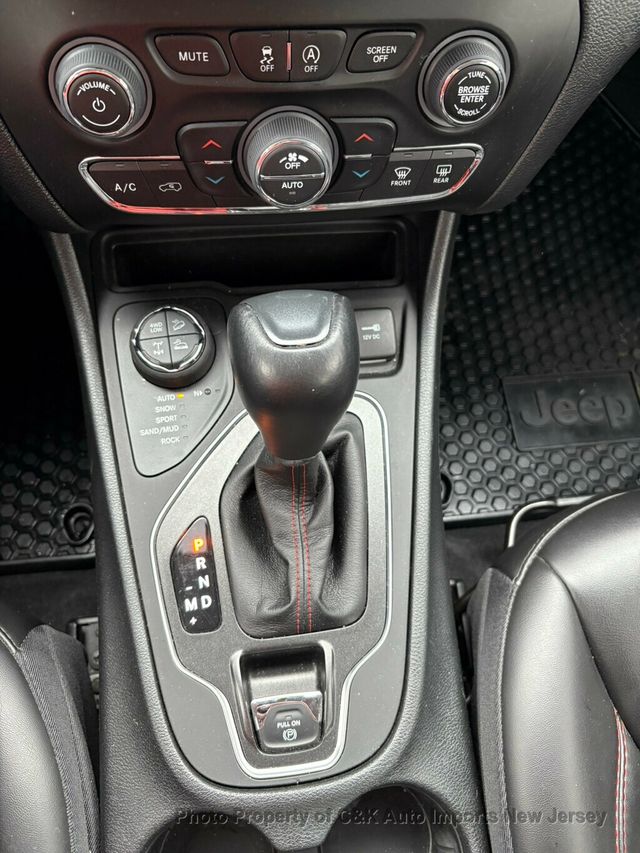 2022 Jeep Cherokee Trailhawk 4x4 - 22988165 - 40