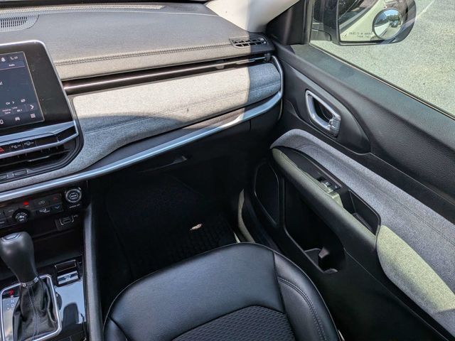 2022 Jeep Compass  - 23050089 - 16