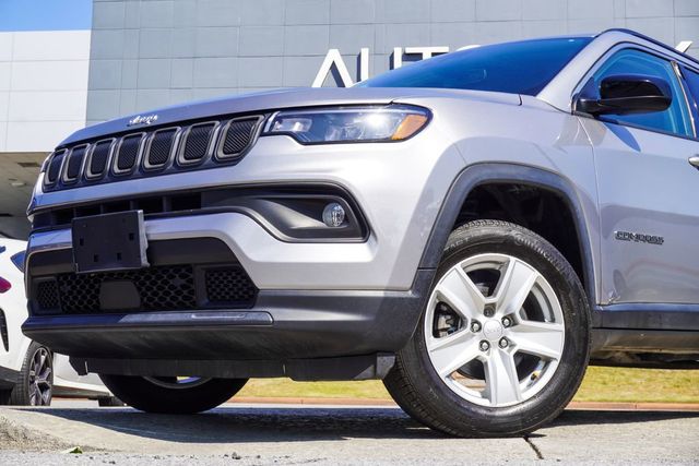 2022 Jeep Compass Latitude 4x4 - 23004761 - 1