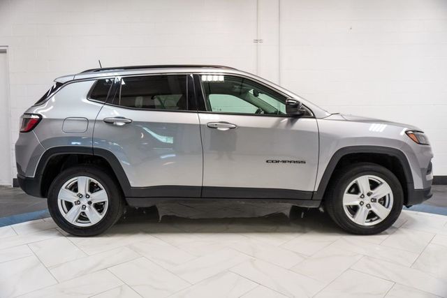 2022 Jeep Compass Latitude 4x4 - 23004761 - 32