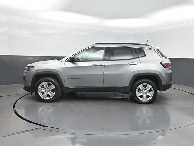 2022 Jeep Compass Latitude 4x4 - 23000511 - 1