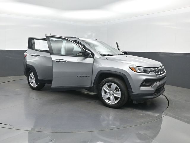 2022 Jeep Compass Latitude 4x4 - 23000511 - 34